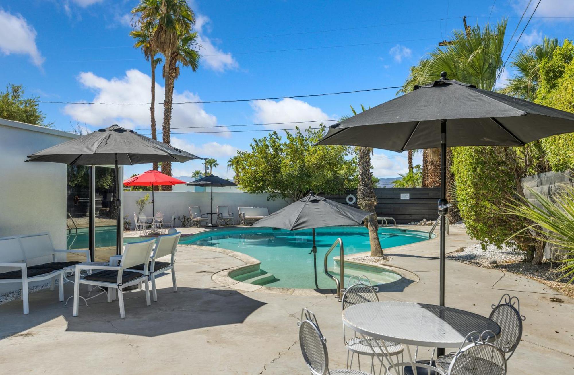 Former Steve Mcqueen'S Home Palm Springs Exteriör bild